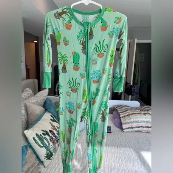Little Sleepies Succulent Love Zippy Pajamas Size 12-18M GUC - Picture 2 of 7